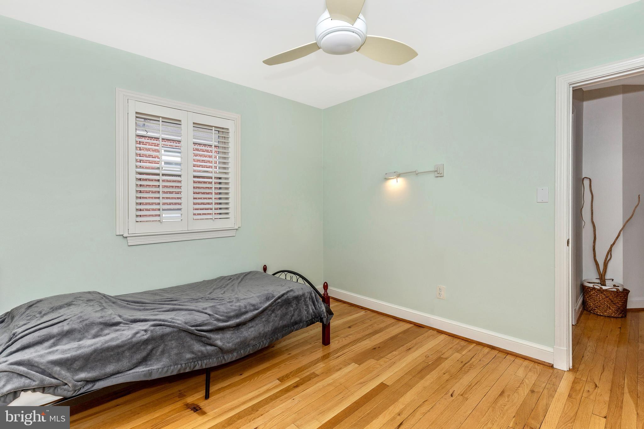2702 Avena Street Silver Spring, MD 20902 - Photo 27 of 36 3rd Bedroom