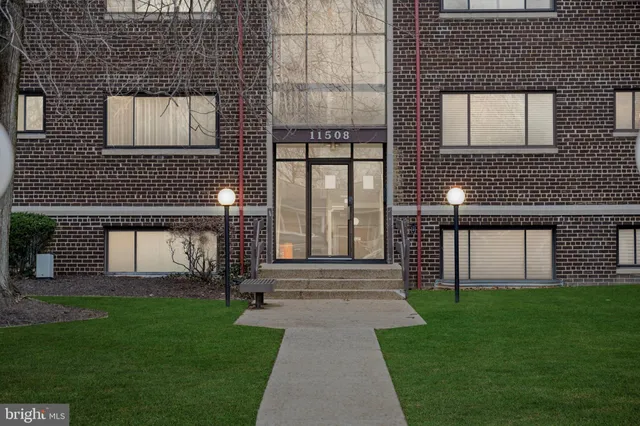 $217,500 | 11508 Bucknell Drive, Unit 203, Silver Spring, MD 20902