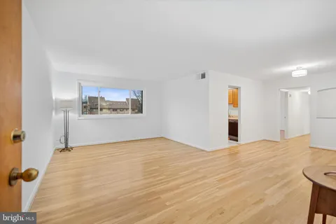 $217,500 | 11508 Bucknell Drive, Unit 203, Silver Spring, MD 20902