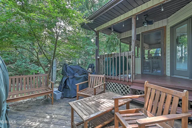 $740,000 | 230 Charlie Avenue, Piney Flats, TN 37686