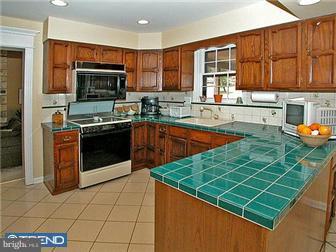 2814 Edge Hill Road Huntingdon Valley, PA 19006 - Photo 8 of 12 Gallery Image 8