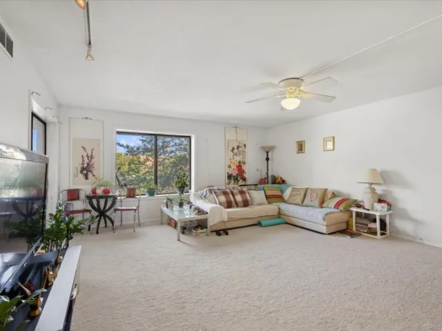 $219,900 | 1255 North Sterling Avenue, Unit 208, Palatine, IL 60067