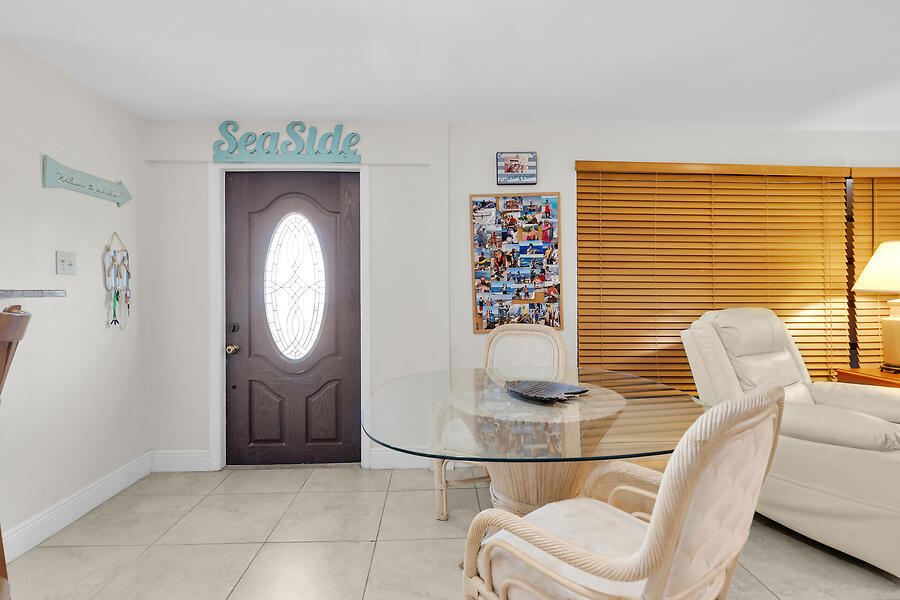303 Sombrero Beach Road Marathon, FL 33050 - Photo 14 of 84 Side B-Entrance