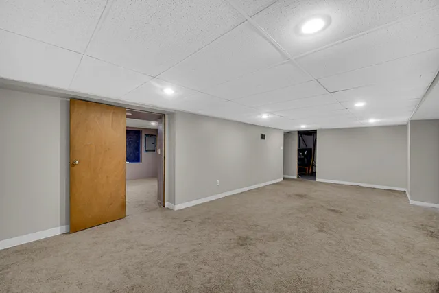 $2,700 | 1107 Campbell Avenue, Wheaton, IL 60189