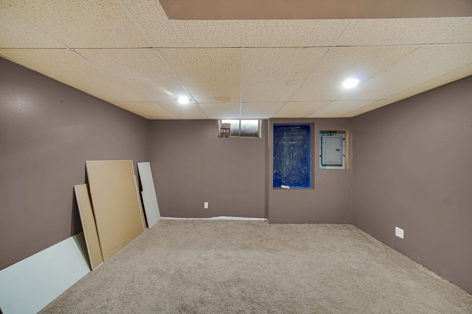 1107 Campbell Avenue Wheaton, IL 60189 - Photo 17 of 20 a view of an empty room