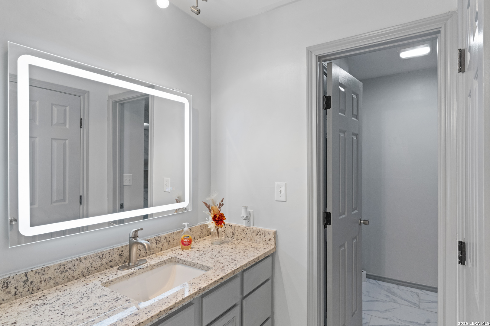 10527 Perrin Beitel Road, Unit C104 San Antonio, TX 78217 - Photo 8 of 9