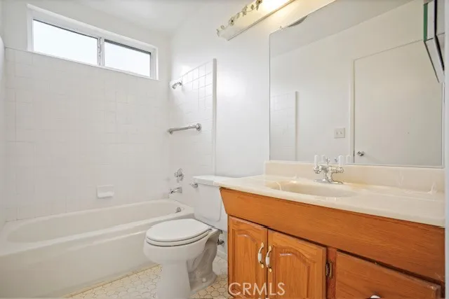 $549,000 | 19324 Flowers Court, Newhall, CA 91321