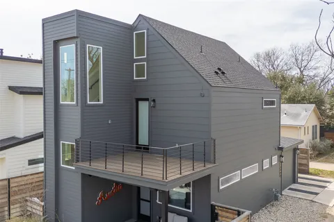 $1,299,000 | 2004 Chestnut Avenue, Unit 1, Austin, TX 78722