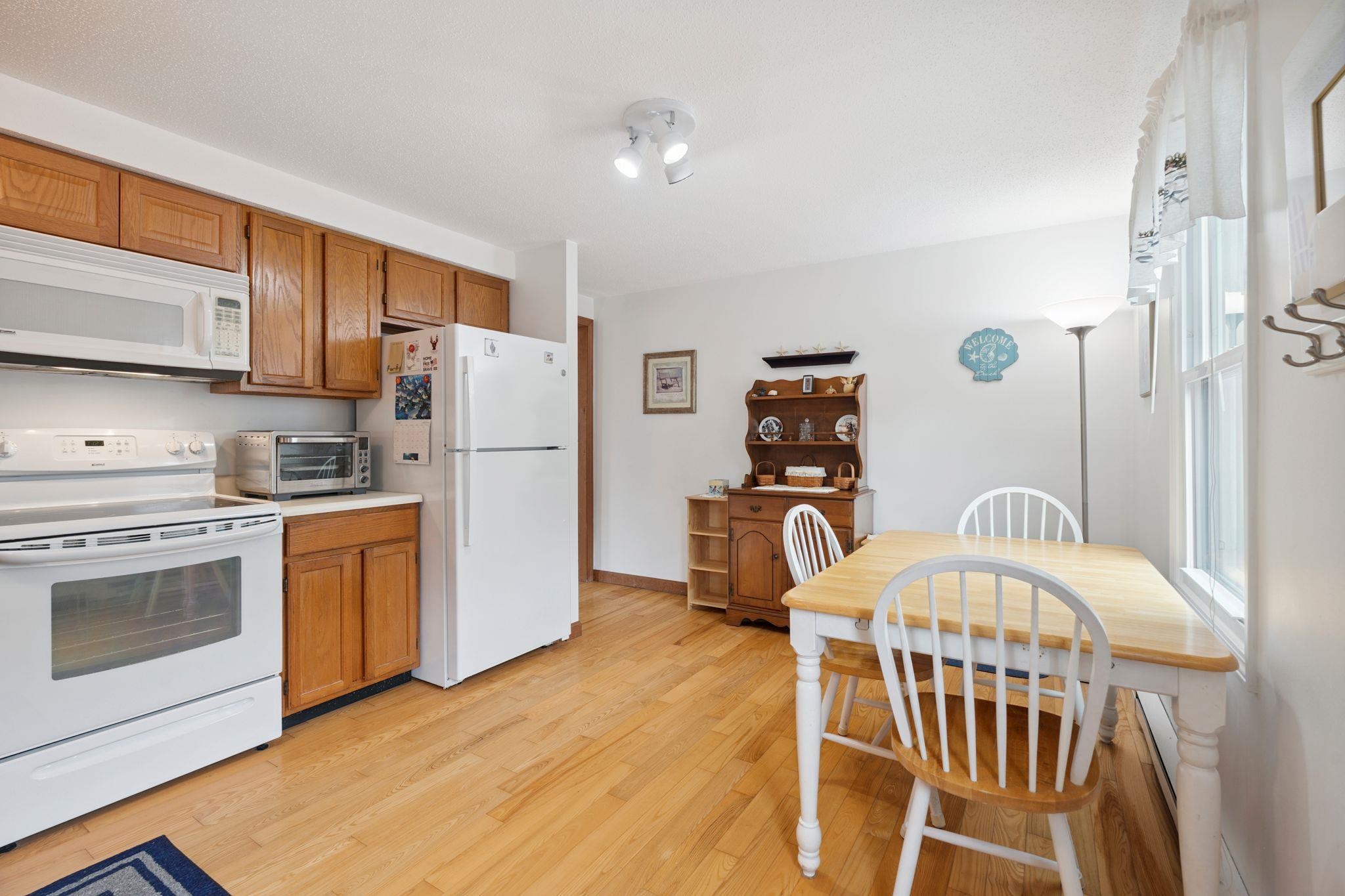 498 Winnacunnet Road, Unit 2 Hampton, NH 03842 - Photo 8 of 24