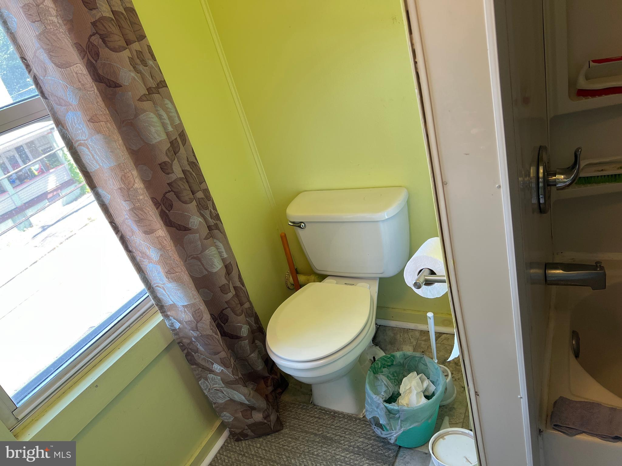 256 5th Street Coaldale, PA 18218 - Photo 14 of 45 Bathroom