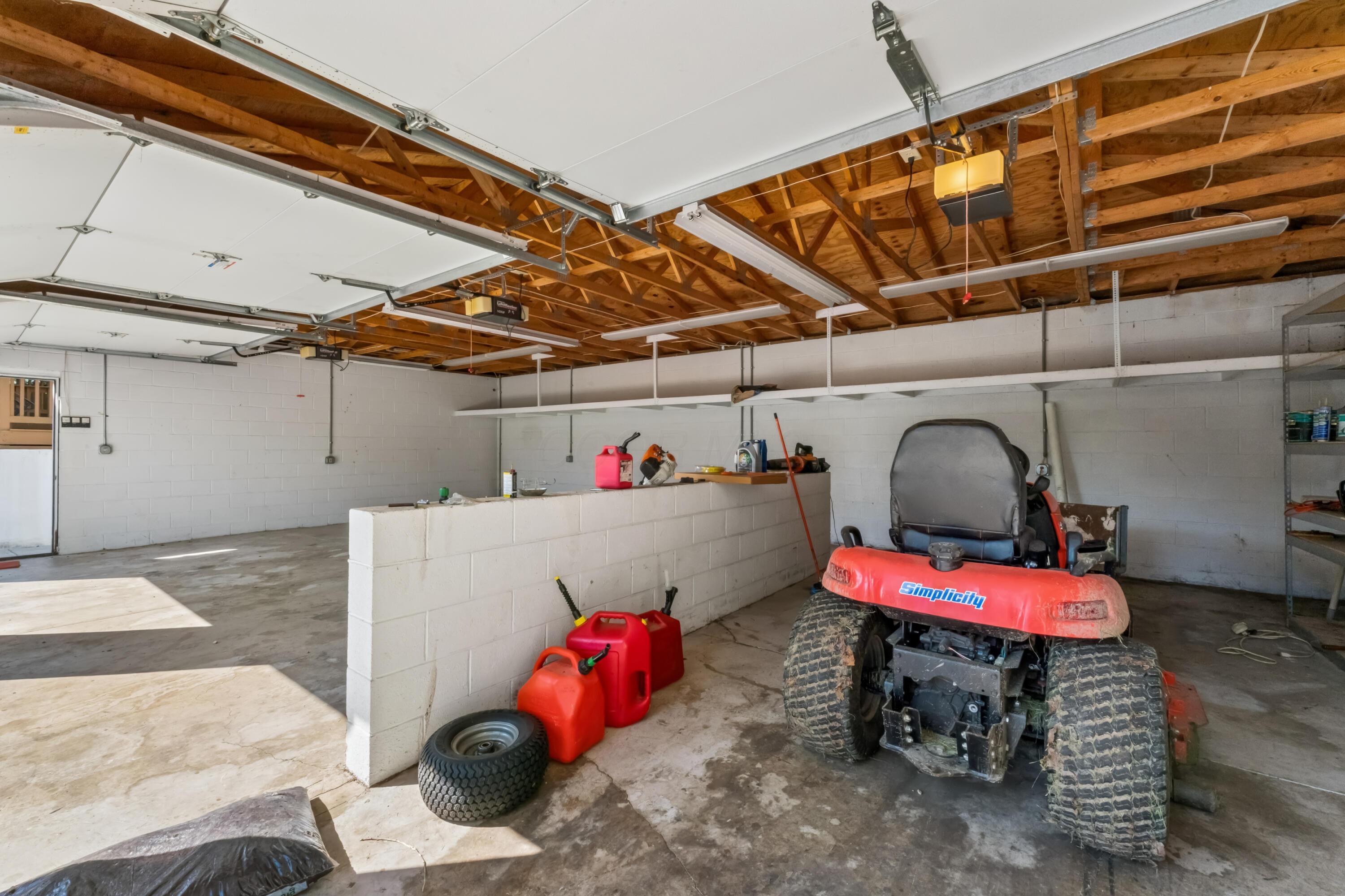 121 Hubbard Road Galloway, OH 43119 - Photo 58 of 71 Three car garage