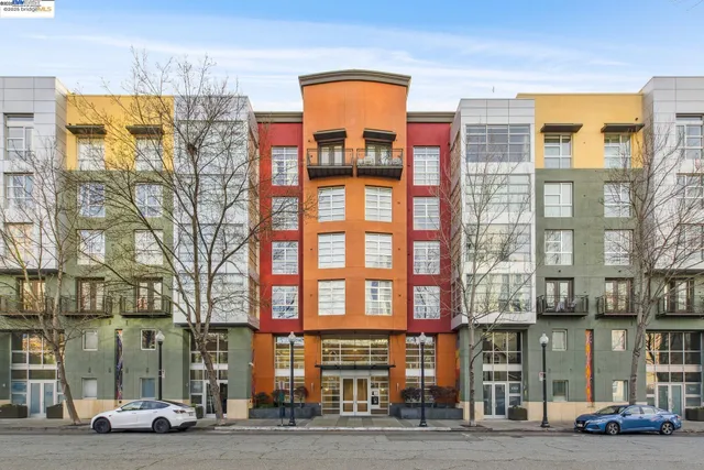 $385,000 | 585 9th Street, Unit 422, Oakland, CA 94607