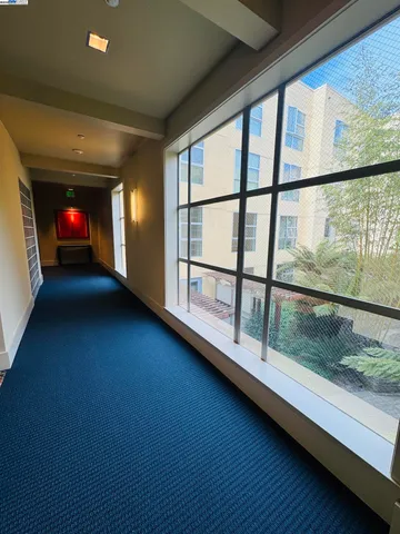 $385,000 | 585 9th Street, Unit 422, Oakland, CA 94607