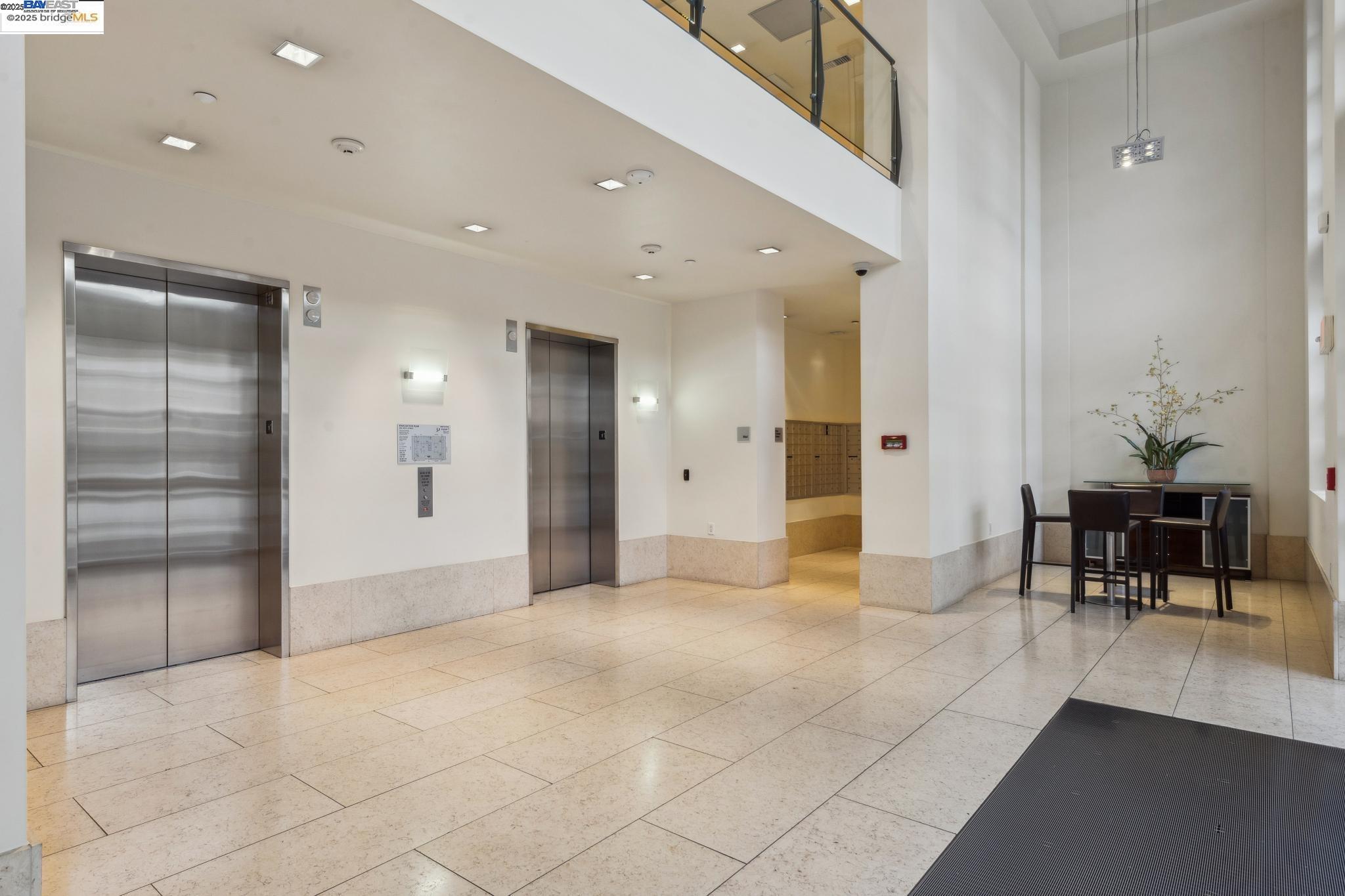 585 9th Street, Unit 422 Oakland, CA 94607 - Photo 4 of 22