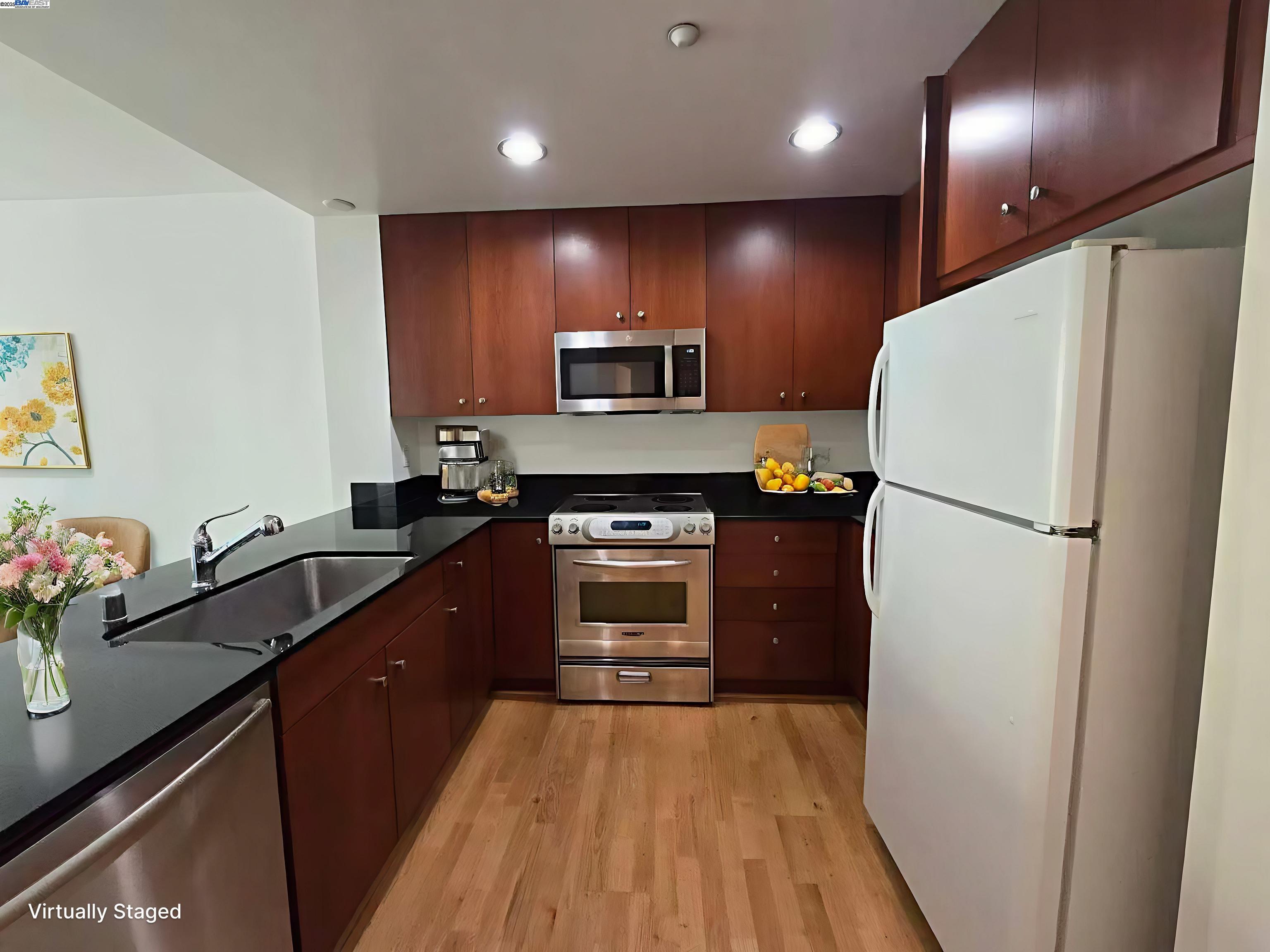 585 9th Street, Unit 422 Oakland, CA 94607 - Photo 6 of 22