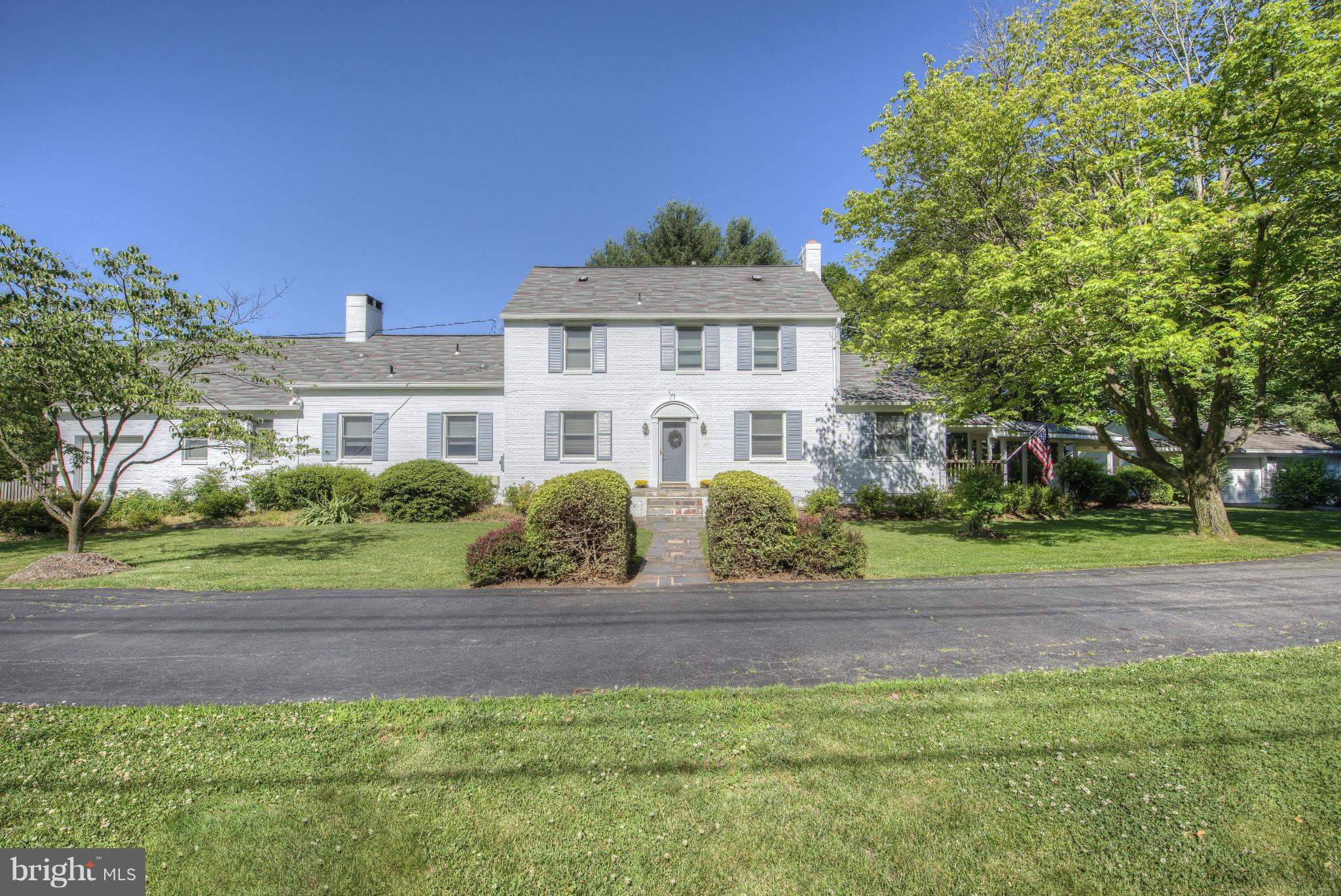 2047 Hunter Mill Road Vienna, VA 22181 - Photo 1 of 30 Exterior (Front)