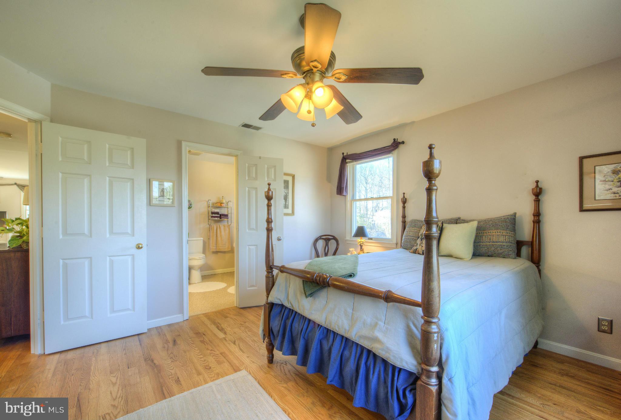 2047 Hunter Mill Road Vienna, VA 22181 - Photo 18 of 30 Bedroom (Master)