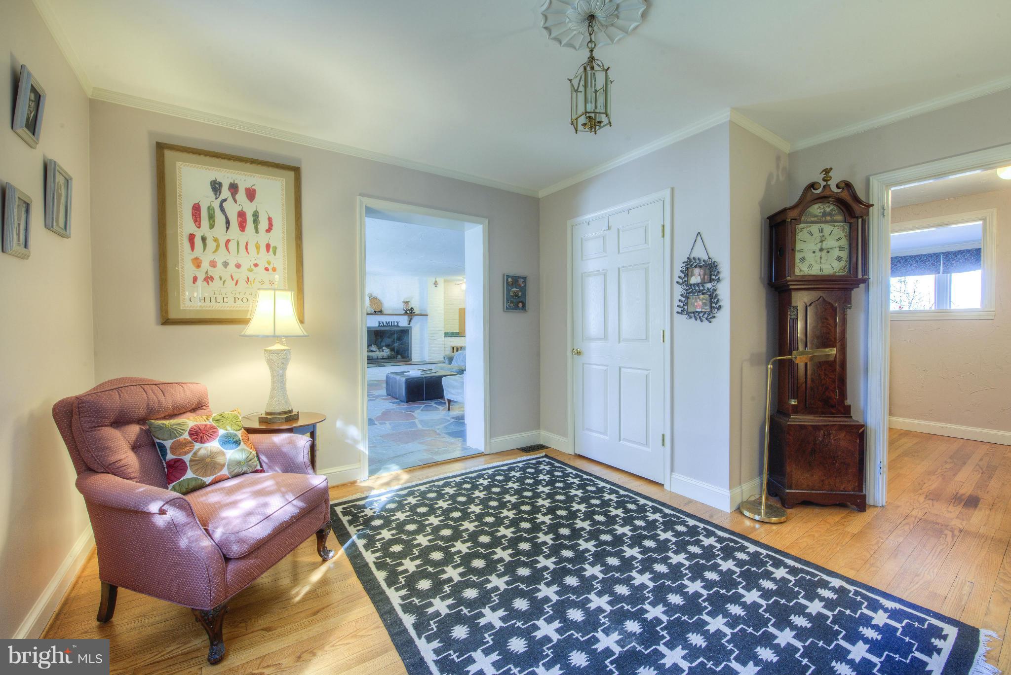 2047 Hunter Mill Road Vienna, VA 22181 - Photo 3 of 30 Interior (General)