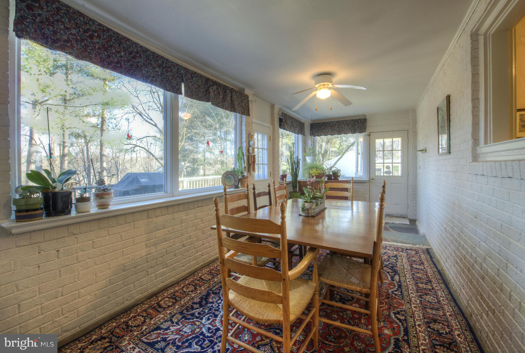 2047 Hunter Mill Road Vienna, VA 22181 - Photo 8 of 30 Dining Room