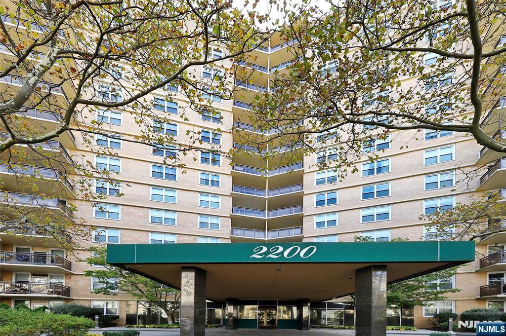 2200 North Central Road, Unit 10J Fort Lee, NJ 07024 - Photo 1 of 26