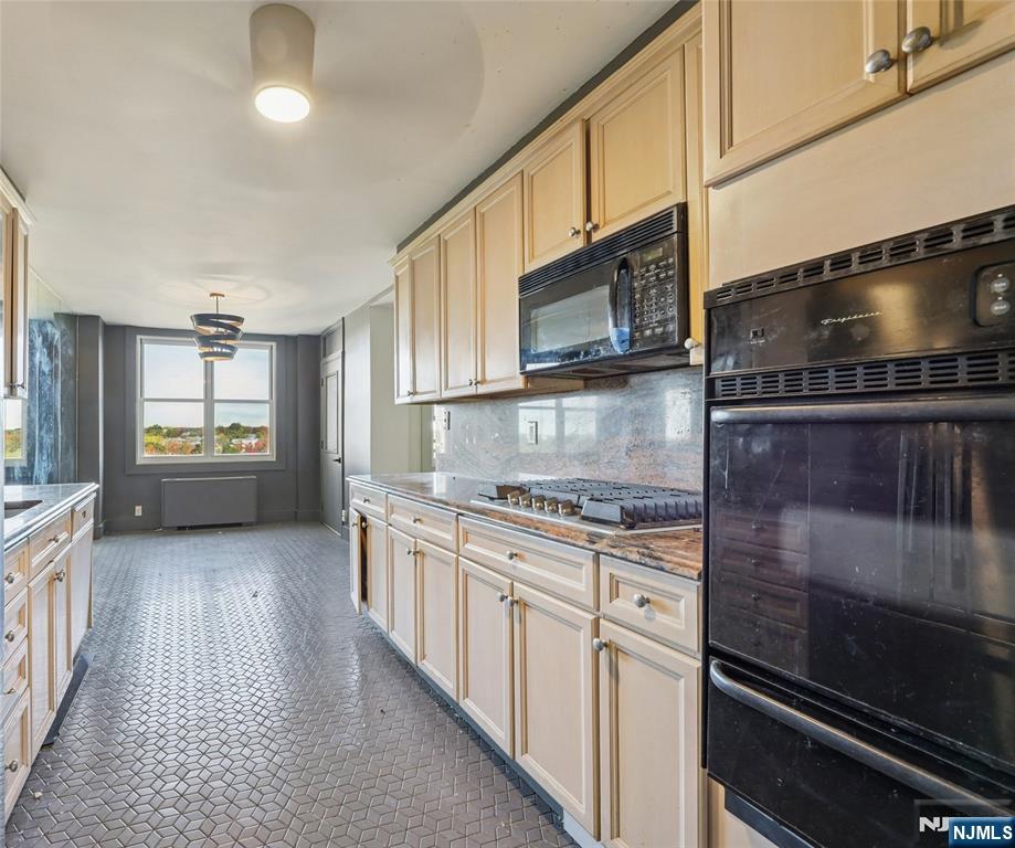 2200 North Central Road, Unit 10J Fort Lee, NJ 07024 - Photo 11 of 26