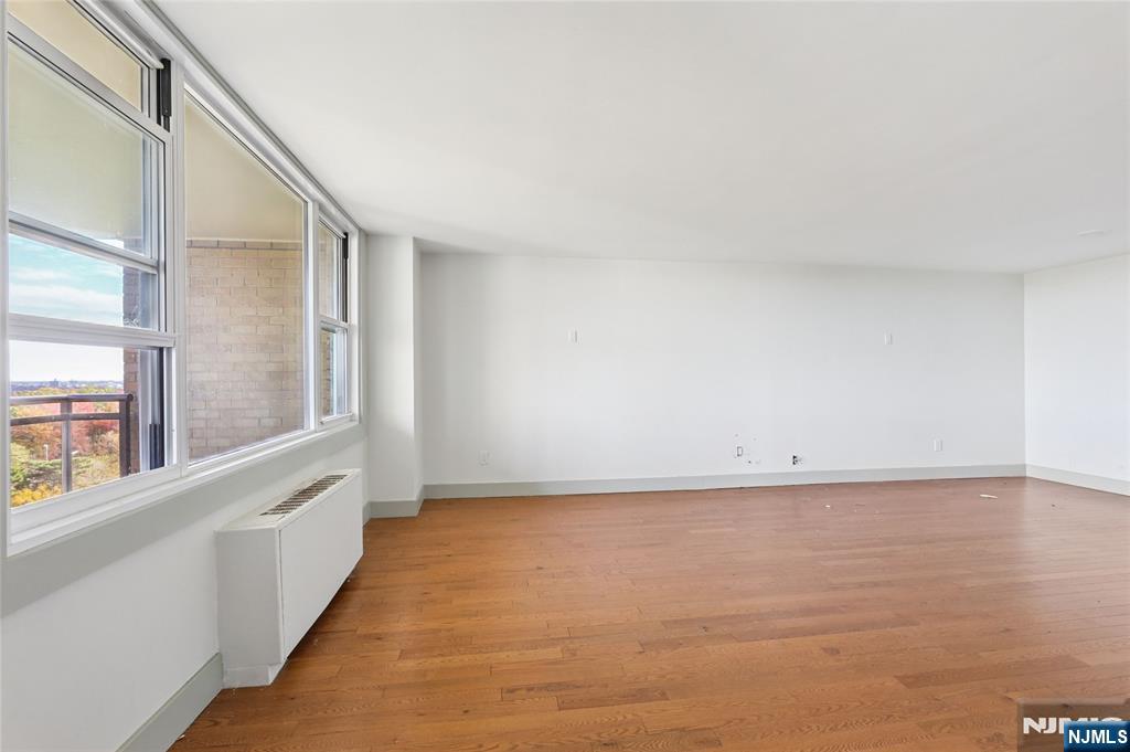 2200 North Central Road, Unit 10J Fort Lee, NJ 07024 - Photo 10 of 26