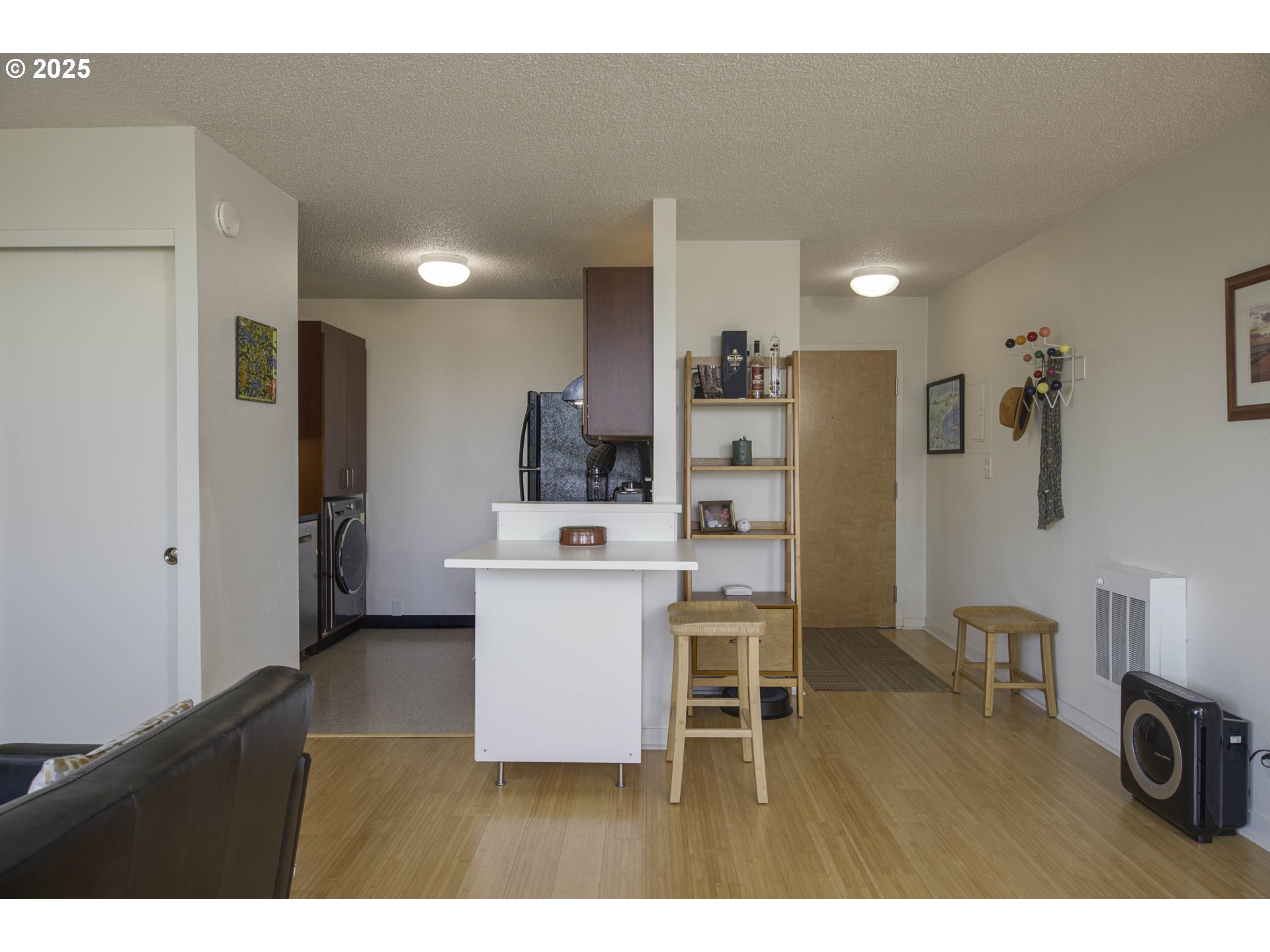 2020 Southwest Main Street, Unit 705 Portland, OR 97205 - Photo 16 of 41 Gallery Image 16