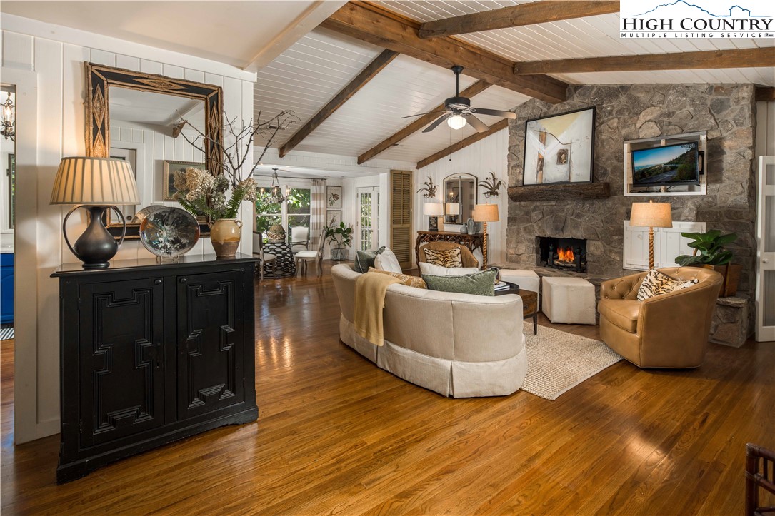 271 Pinnacle Avenue Blowing Rock, NC 28605 - Photo 4 of 43 a living room with furniture and a fireplace