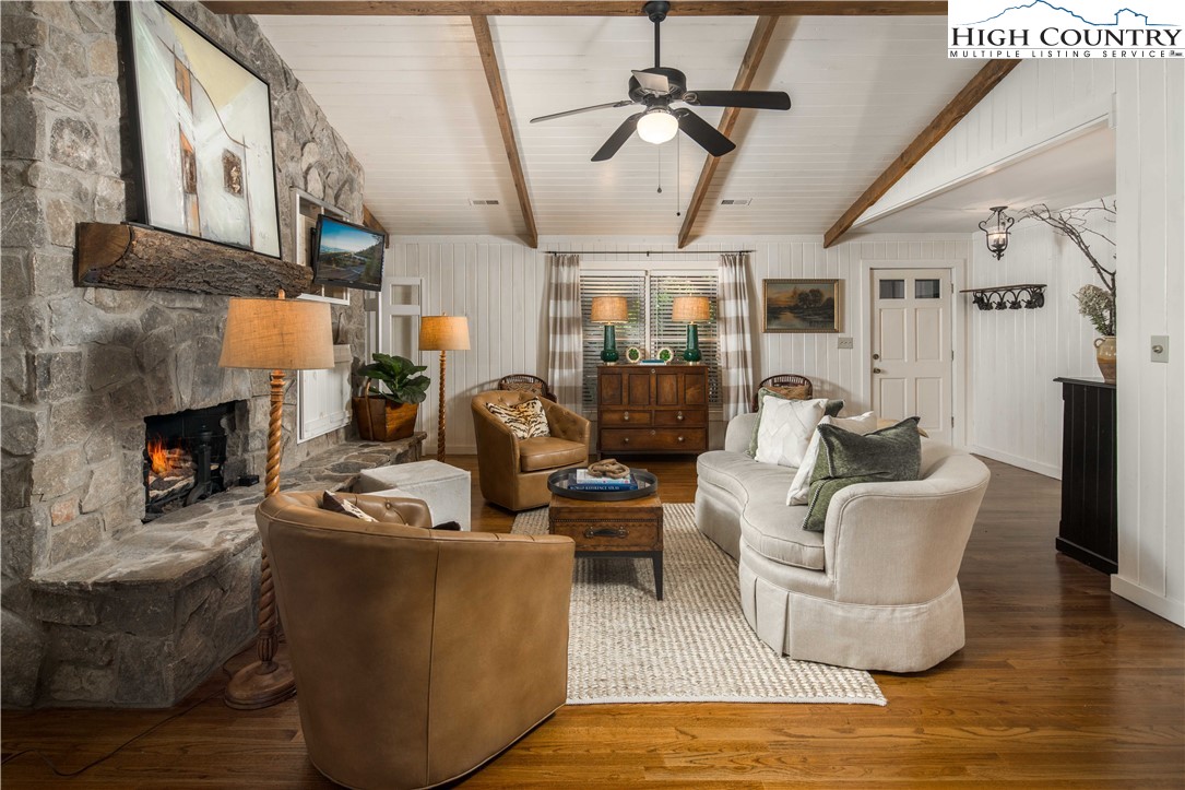 271 Pinnacle Avenue Blowing Rock, NC 28605 - Photo 8 of 43 a living room with furniture and a fireplace