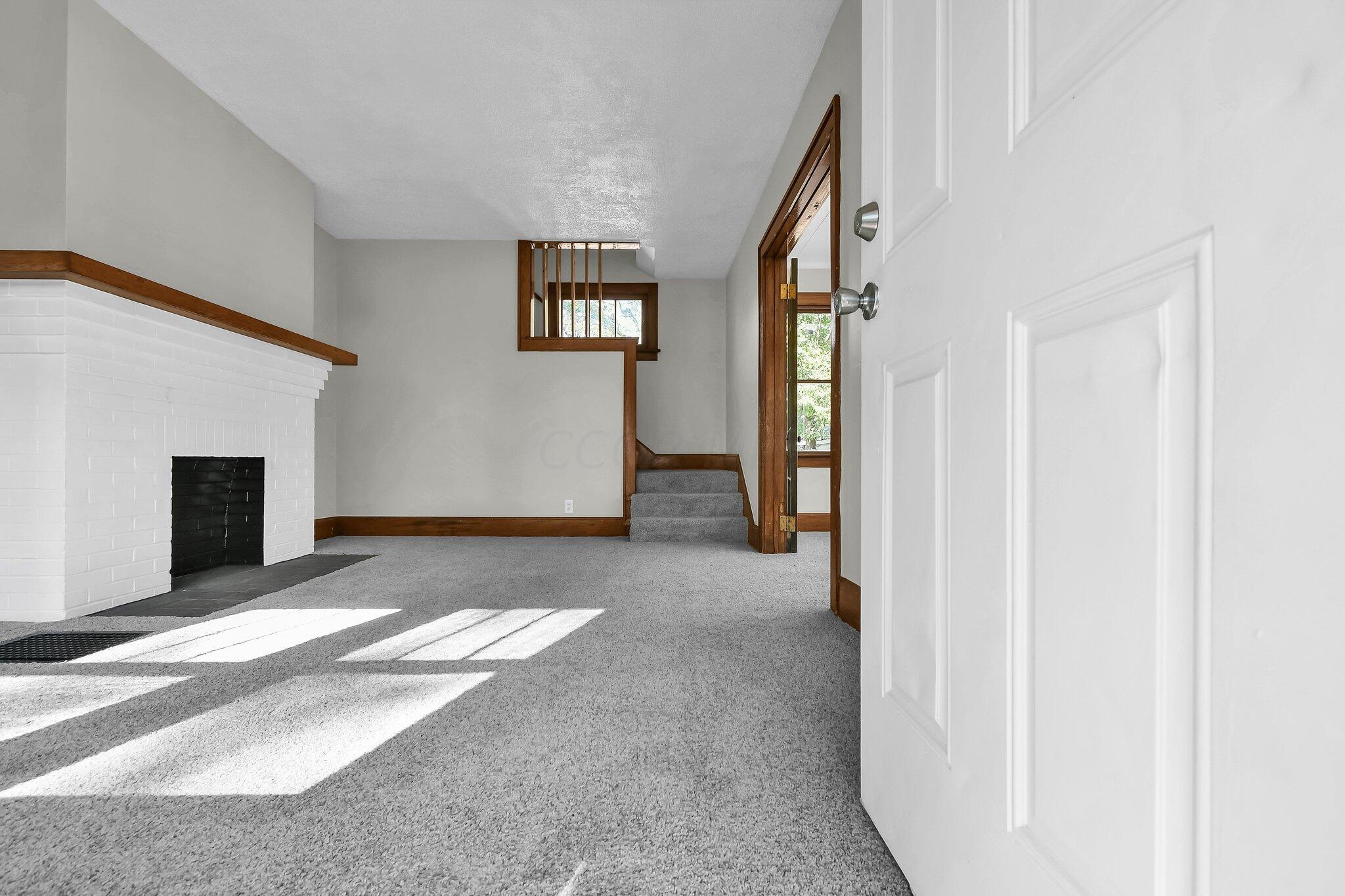 2254 Ferris Road Columbus, OH 43224 - Photo 6 of 25 3-web-or-mls-2254-ferris-rd