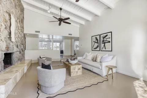 $3,475,000 | 4912 East Arroyo Verde Drive, Paradise Valley, AZ 85253