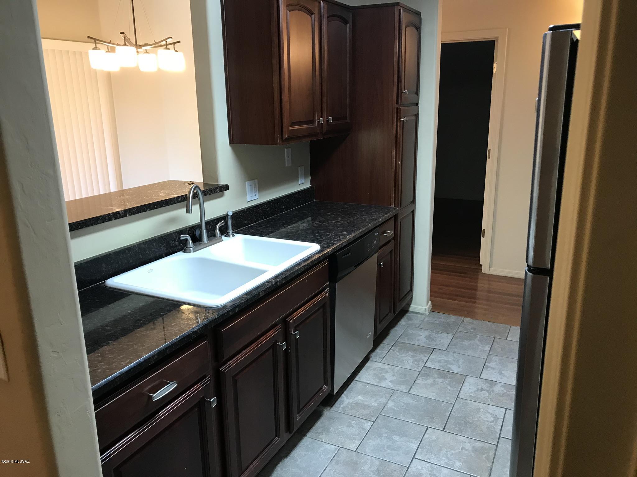 2550 East River Road, Unit 16106 Tucson, AZ 85718 - Photo 7 of 28