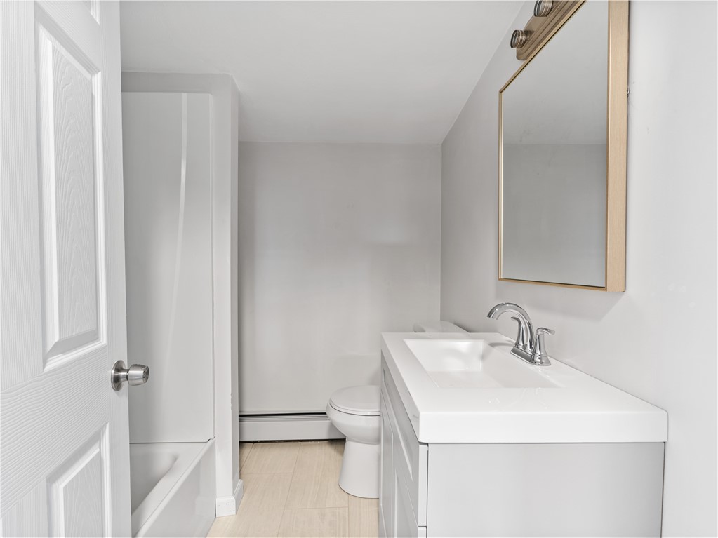 63 Vernon Street Warren, RI 02885 - Photo 11 of 24 Gallery Image 11