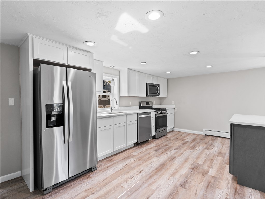 63 Vernon Street Warren, RI 02885 - Photo 4 of 24 Gallery Image 4