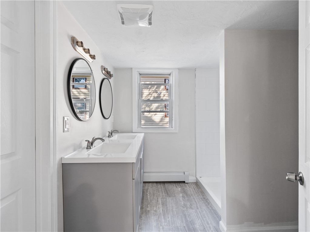 63 Vernon Street Warren, RI 02885 - Photo 10 of 24 Gallery Image 10
