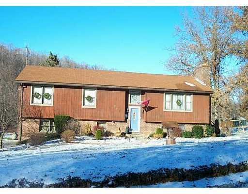 381 West Cruikshank Road Valencia, PA 16059 - Photo 1 of 6