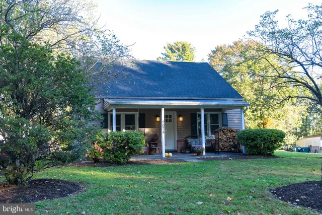 a view of a house with a garden