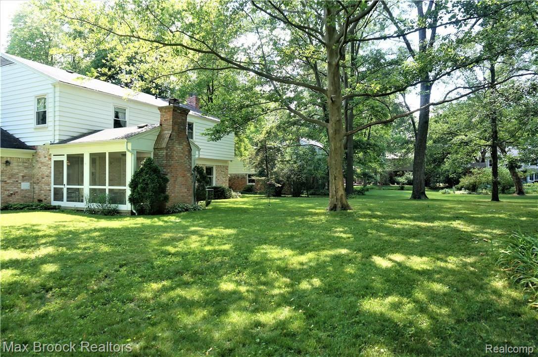 20210 Old Coach Road Franklin, MI 48025 - Photo 37 of 37 yard.JPG