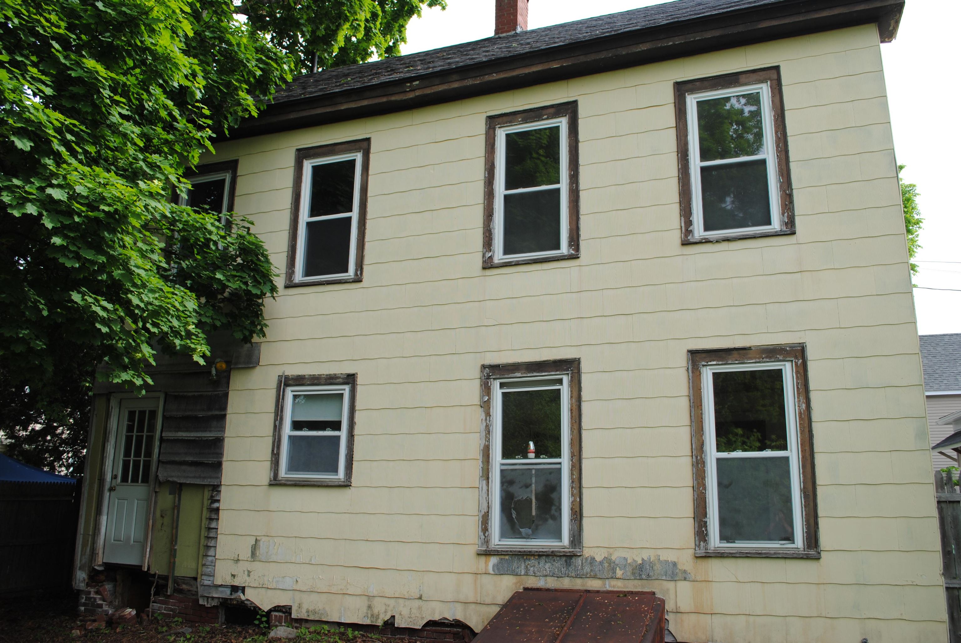 19 Pine Street Rochester, NH 03867 - Photo 2 of 13