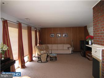 10 Firebush Road Levittown, PA 19056 - Photo 3 of 12 Living Room