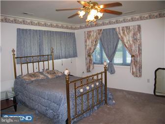 10 Firebush Road Levittown, PA 19056 - Photo 8 of 12 Bedroom - Main