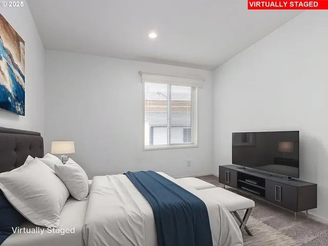 $195,000 | 570 North 10th Avenue, Unit 2, Cornelius, OR 97113