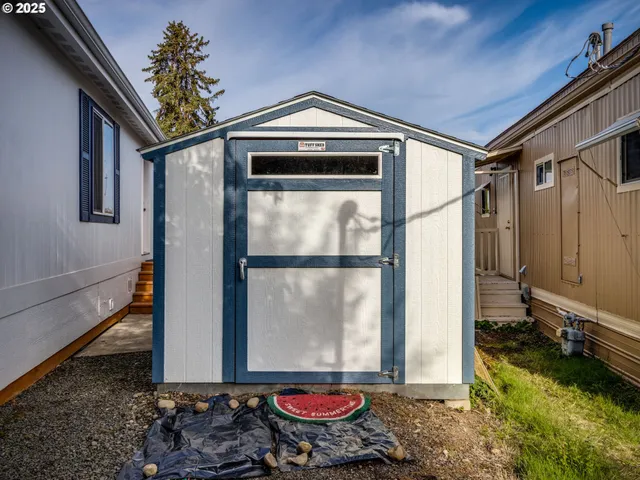 $195,000 | 570 North 10th Avenue, Unit 2, Cornelius, OR 97113