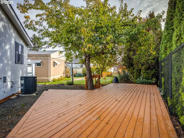 $195,000 | 570 North 10th Avenue, Unit 2, Cornelius, OR 97113