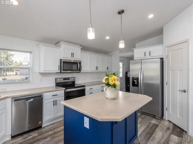 $195,000 | 570 North 10th Avenue, Unit 2, Cornelius, OR 97113