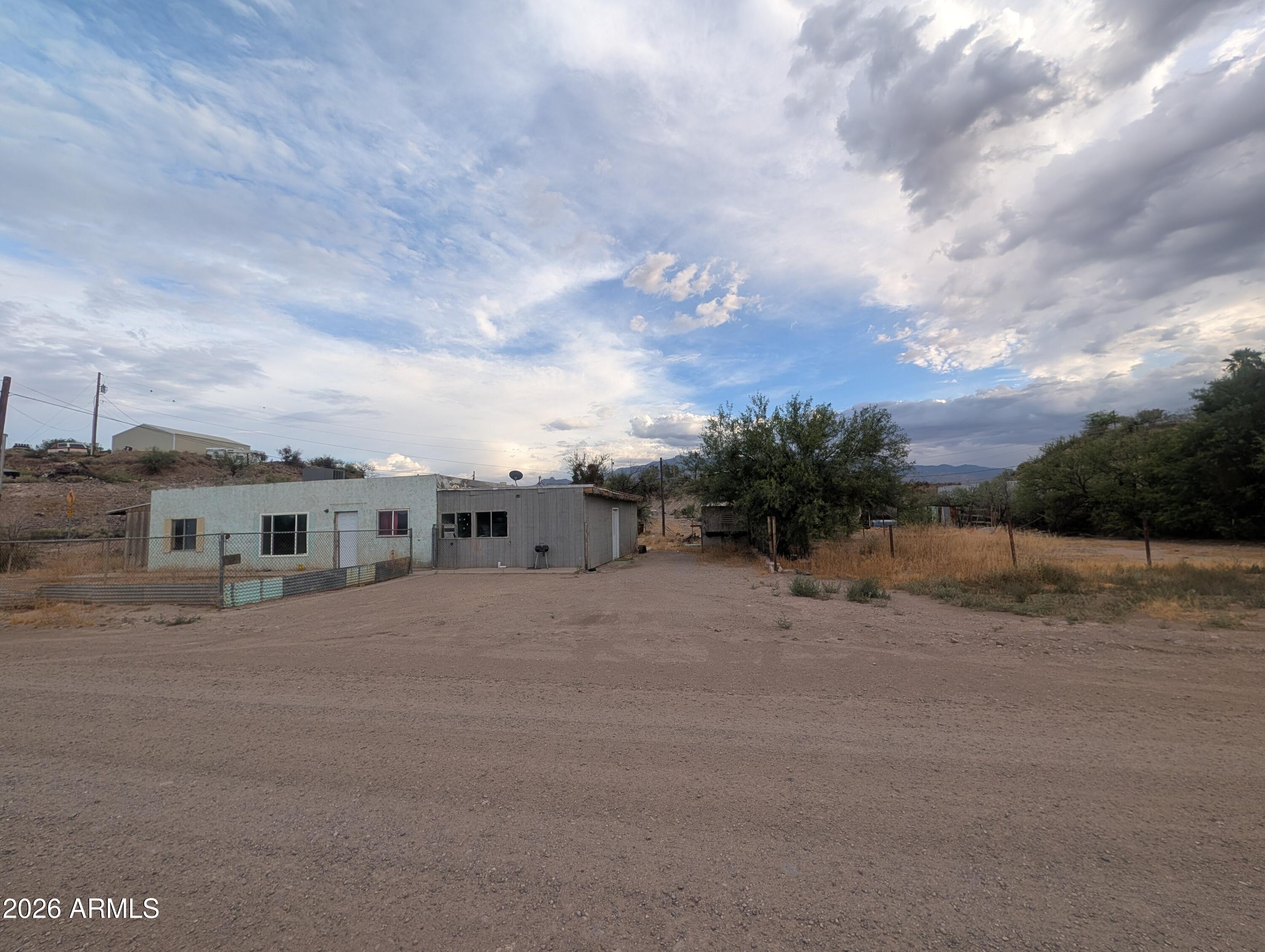 5285 West Layton Road Thatcher, AZ 85552 - Photo 5 of 9 PXL_20260605_012546873.MP