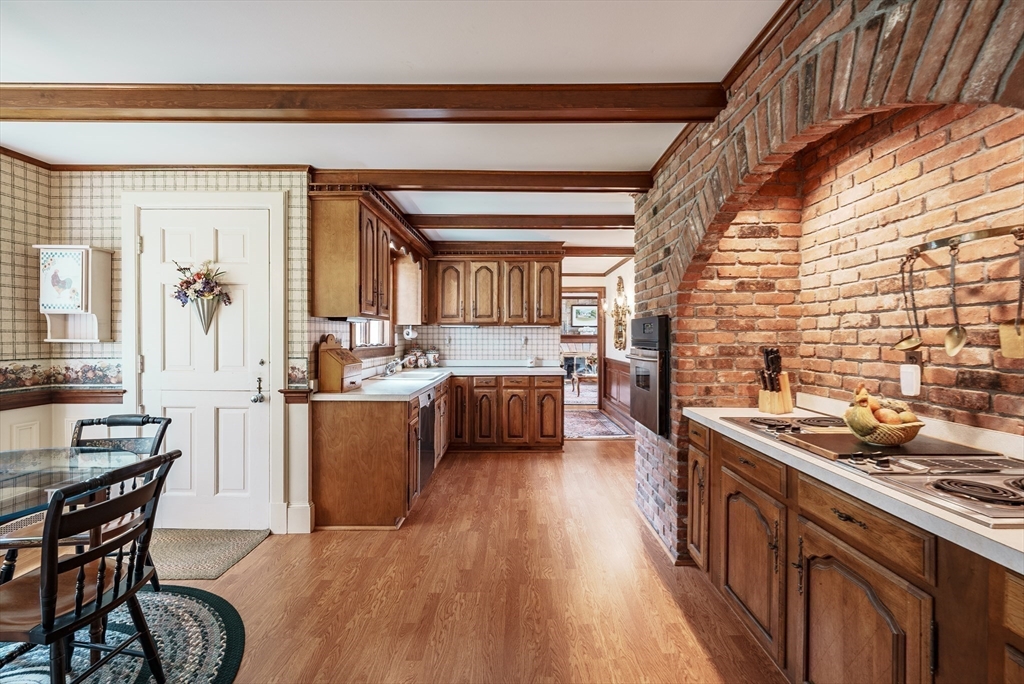 36 Red Ledge Road South Hadley, MA 01075 - Photo 5 of 41 Gallery Image 5