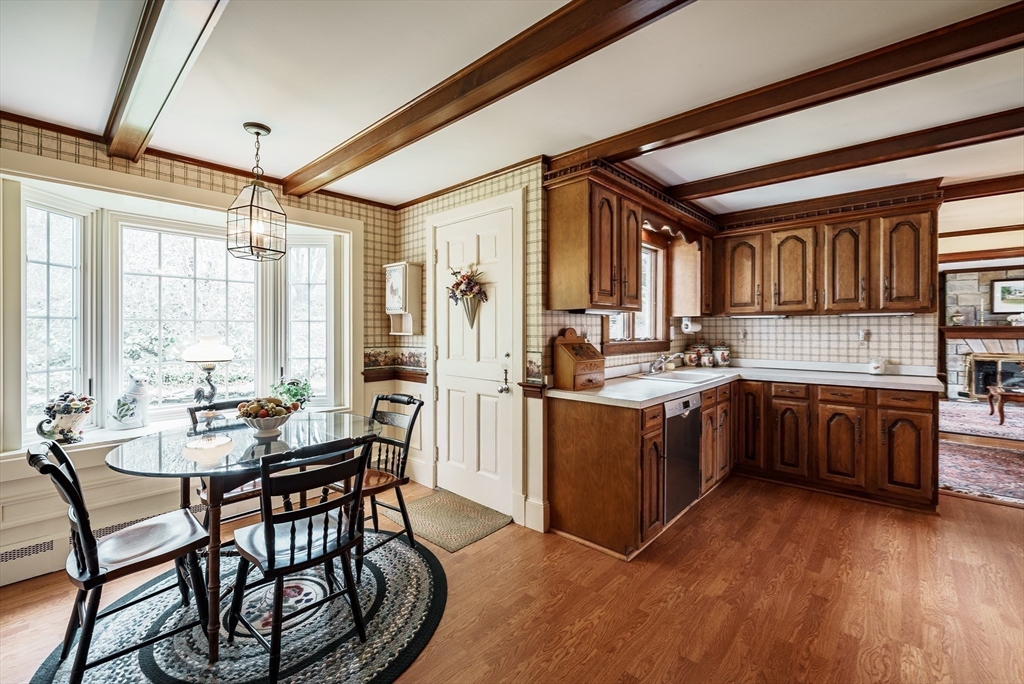 36 Red Ledge Road South Hadley, MA 01075 - Photo 8 of 41 Gallery Image 8