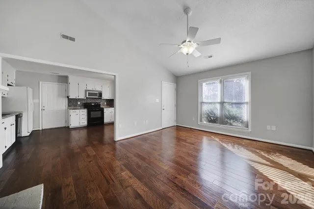 $1,900 | 13811 Dansington Court, Pineville, NC 28134