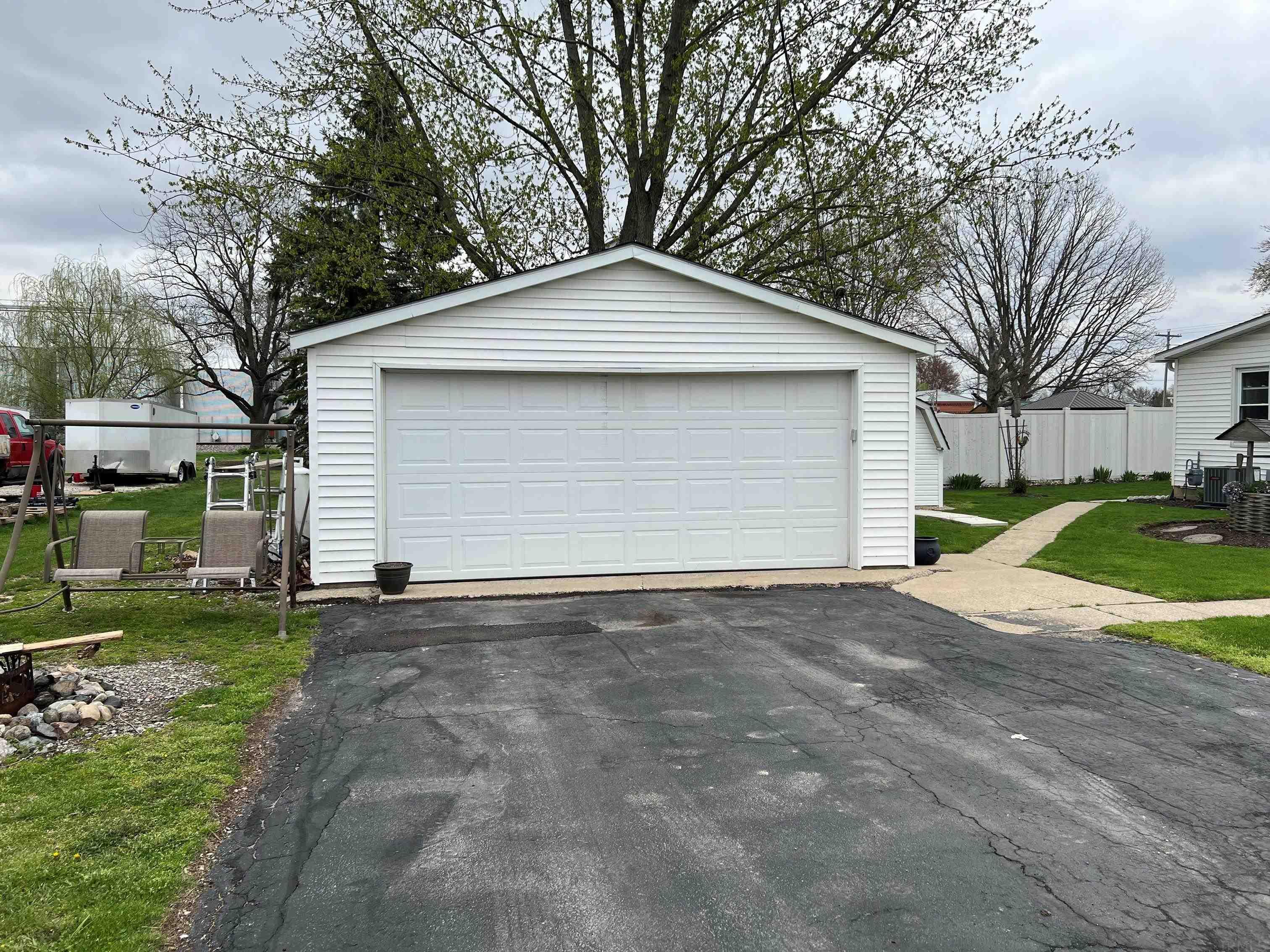 3328 West Yoder Road Yoder, IN 46798 - Photo 2 of 11